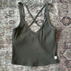 Vuori Ribbed Tank Top in Oregano EUC Small